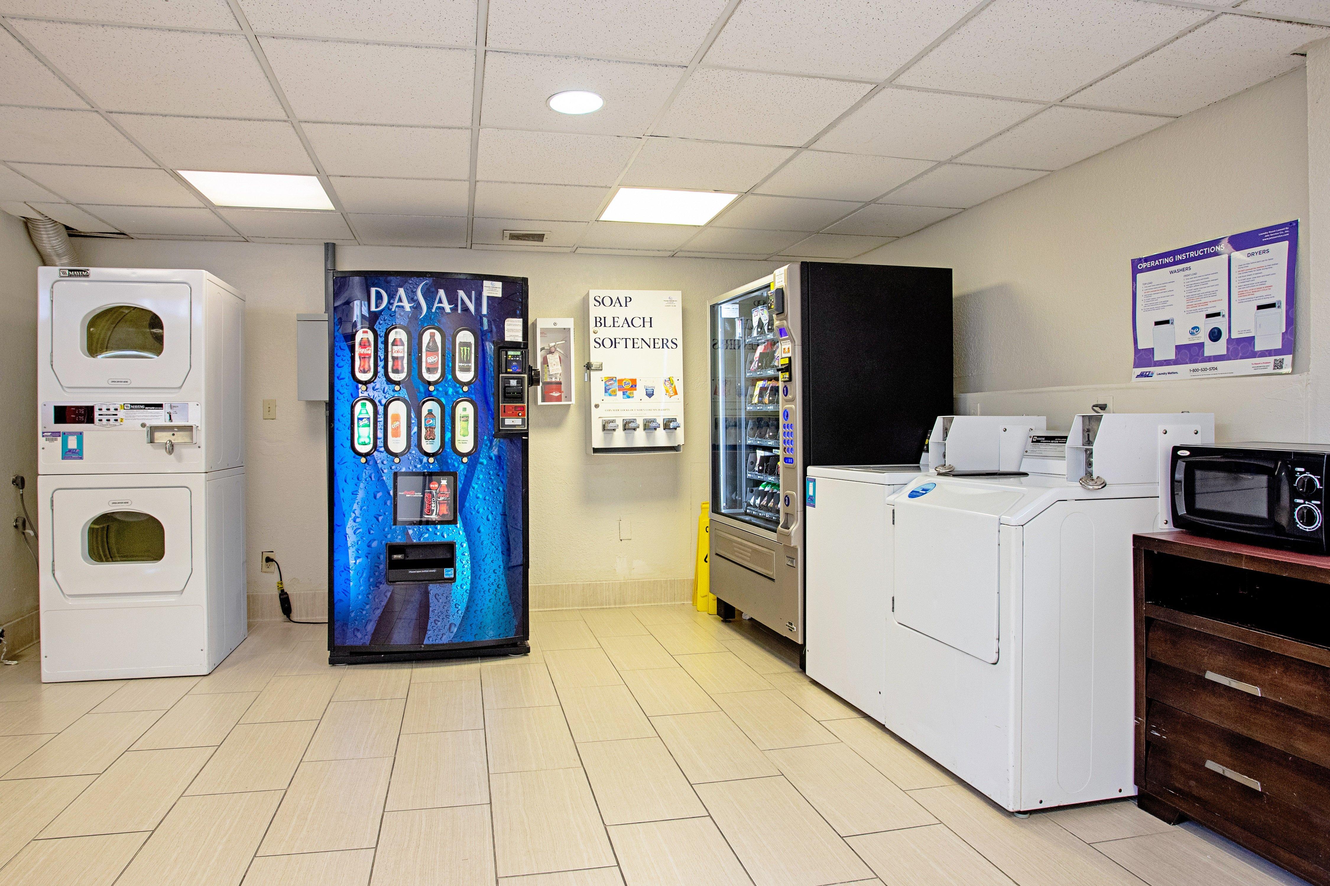 Red Roof Inn Plus+ Wichita East מראה חיצוני תמונה