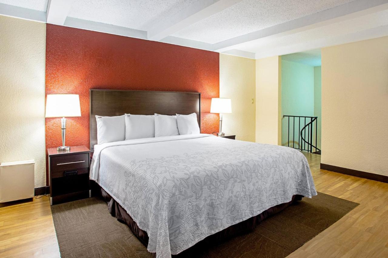 Red Roof Inn Plus+ Wichita East מראה חיצוני תמונה