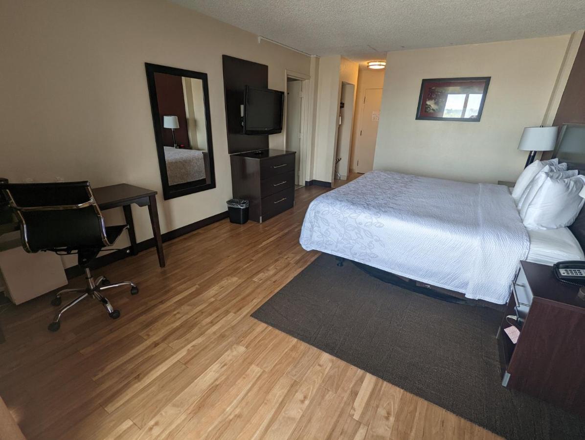 Red Roof Inn Plus+ Wichita East מראה חיצוני תמונה