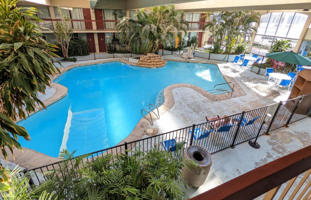 Red Roof Inn Plus+ Wichita East מראה חיצוני תמונה